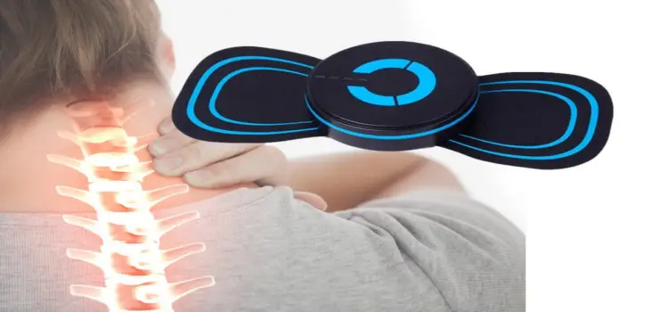 man in neck pain and MuscleWave Pro close up